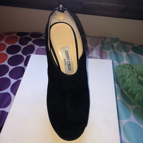 Womans Shoes - Picture 8 of 17